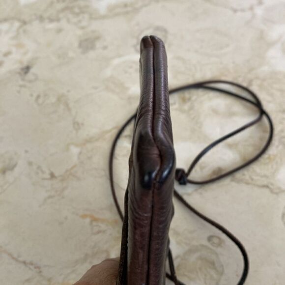 Roots Leather Crossbody Hanging Pouch Mini Bag Passport Holder Vintage - Picture 12 of 14